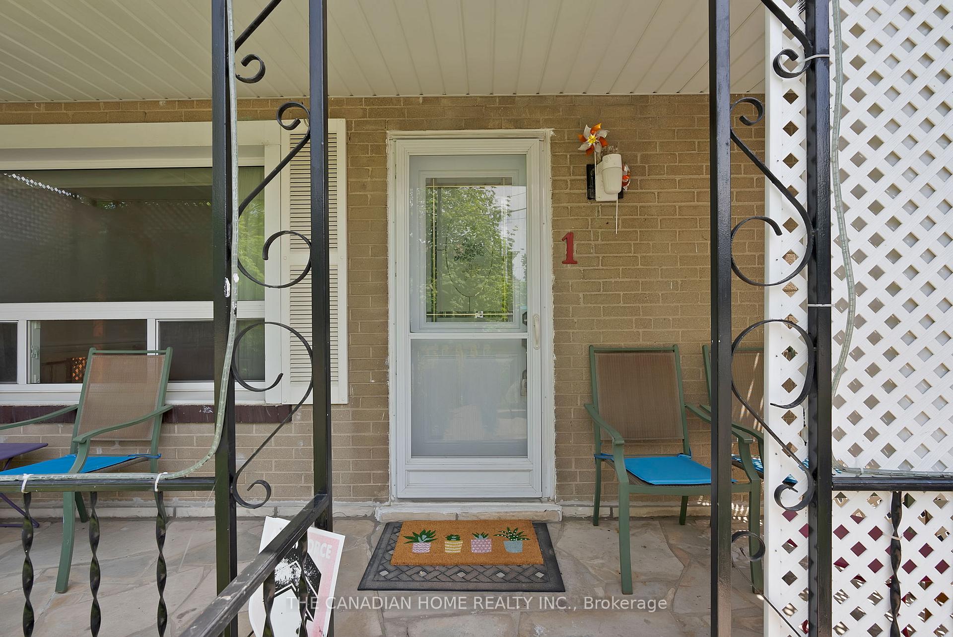 Photo 6 of 1 Shier Drive, Scarborough, Woburn — HOMEH