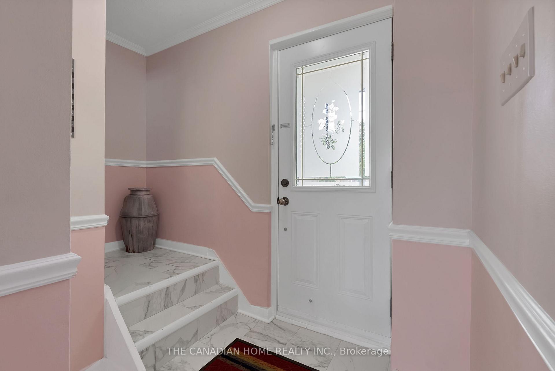 Photo 7 of 1 Shier Drive, Scarborough, Woburn — HOMEH