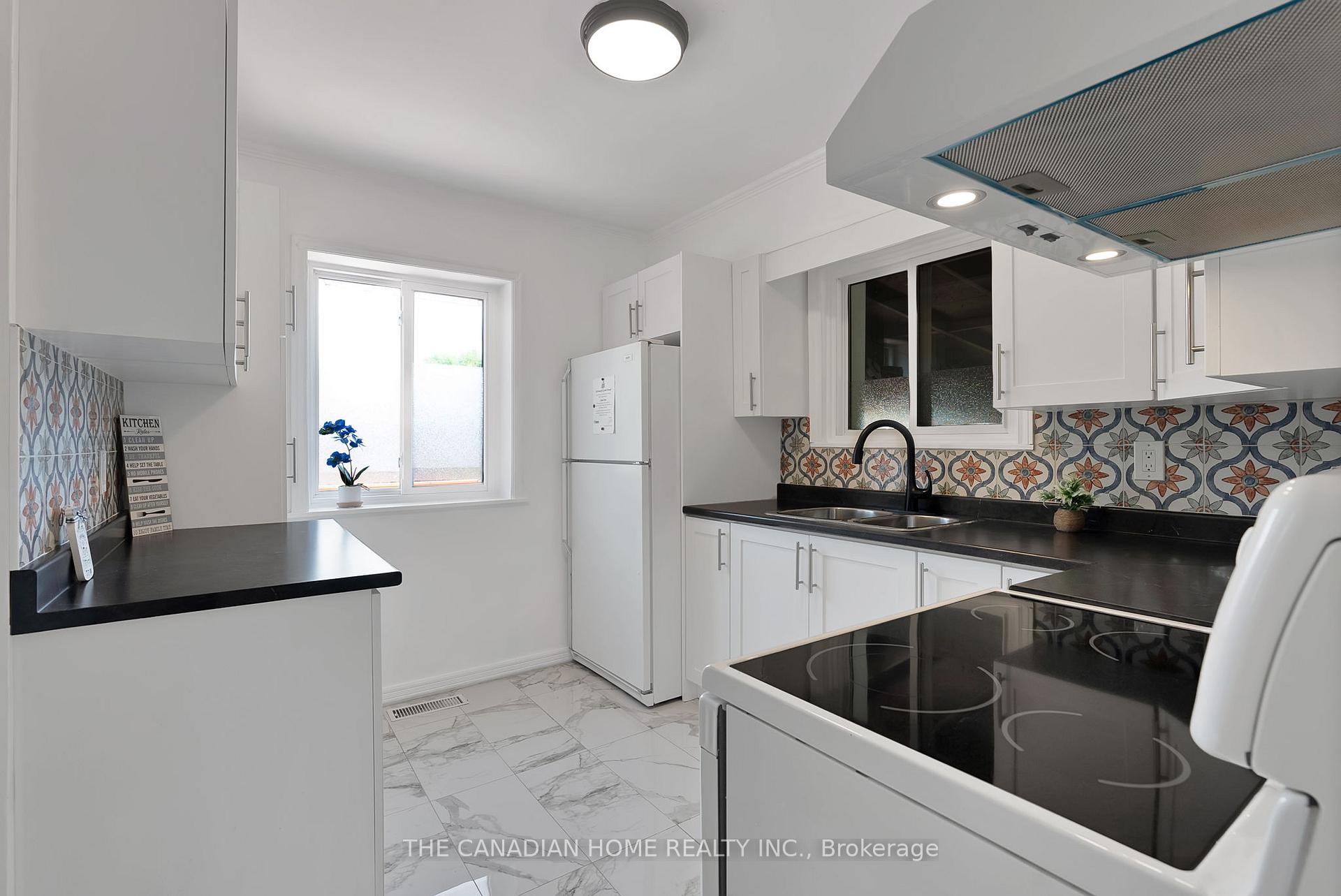 Photo 12 of 1 Shier Drive, Scarborough, Woburn — HOMEH