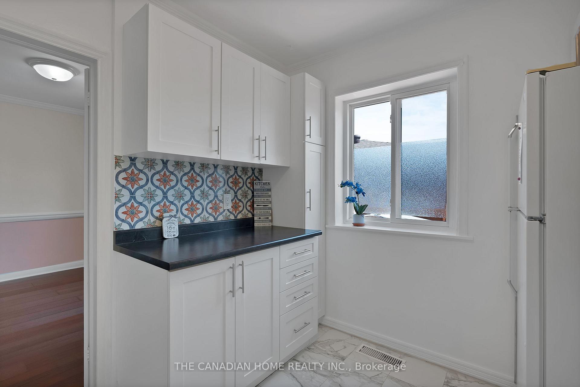 Photo 13 of 1 Shier Drive, Scarborough, Woburn — HOMEH