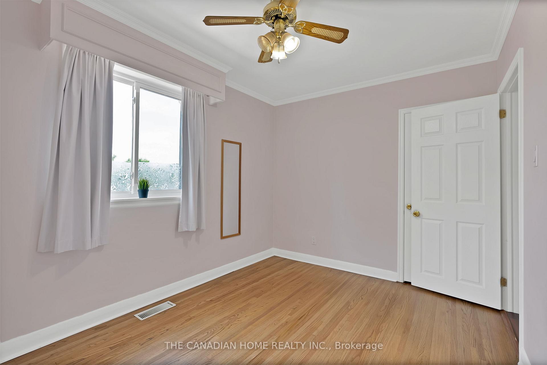 Photo 25 of 1 Shier Drive, Scarborough, Woburn — HOMEH