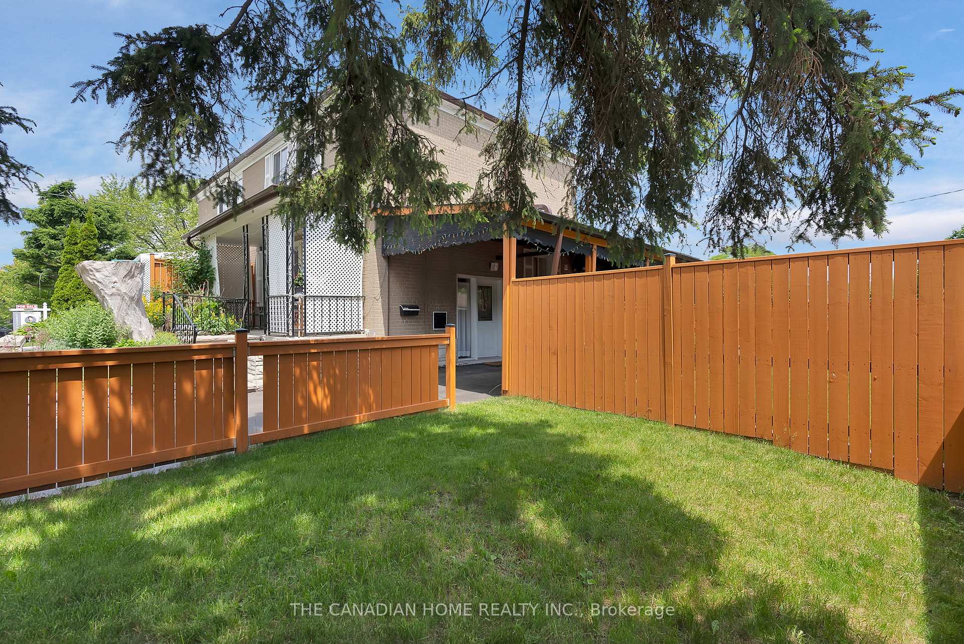 Photo 41 of 1 Shier Drive, Scarborough, Woburn — HOMEH