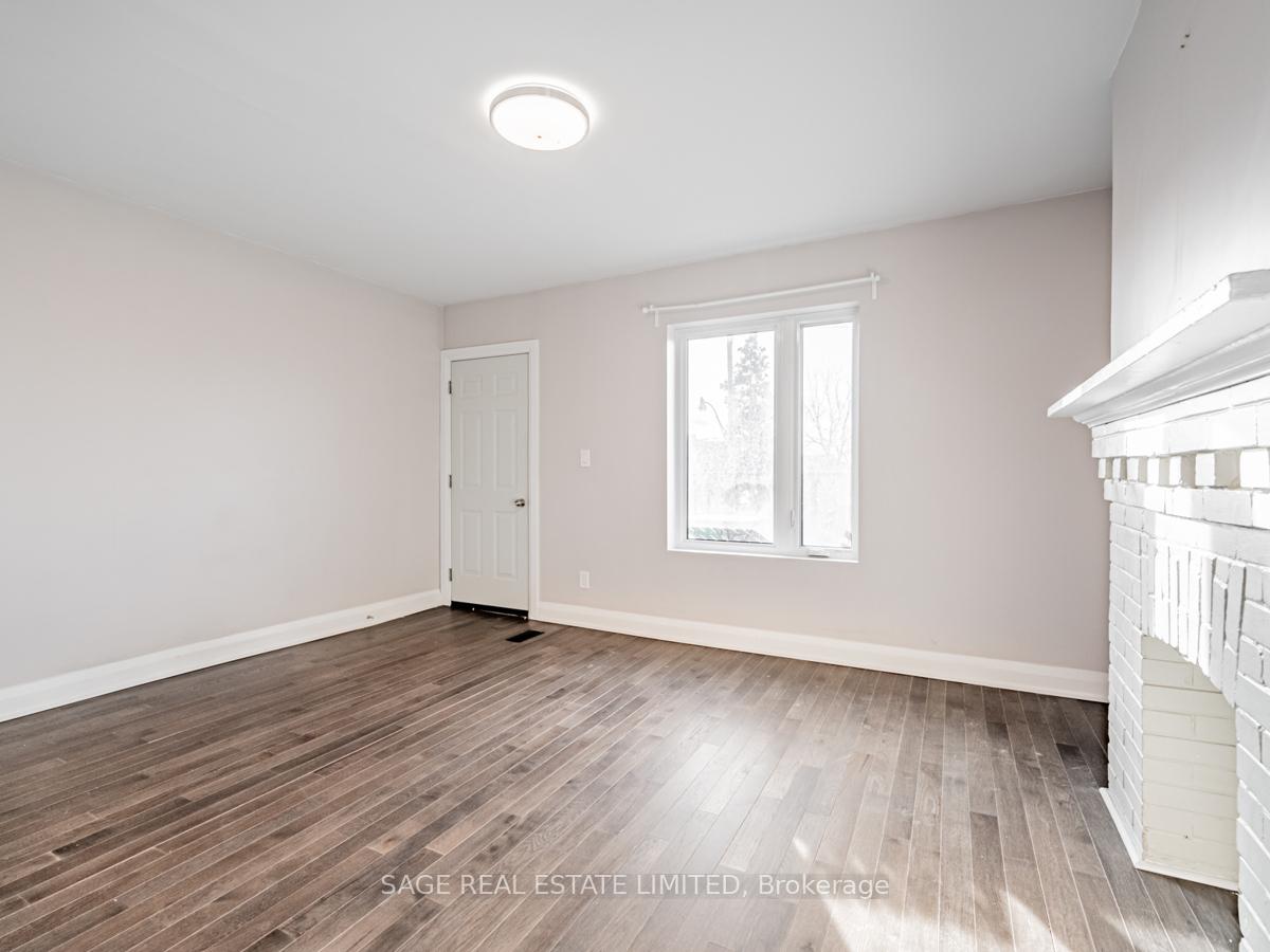 Photo 15 of Unit Upper, 130 Marchmount Road, Toronto, Wychwood — HOMEH