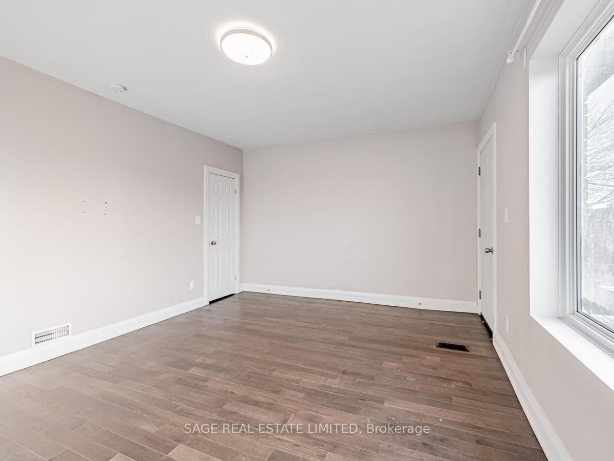 Photo 2 of Unit Upper, 130 Marchmount Road, Toronto, Wychwood — HOMEH