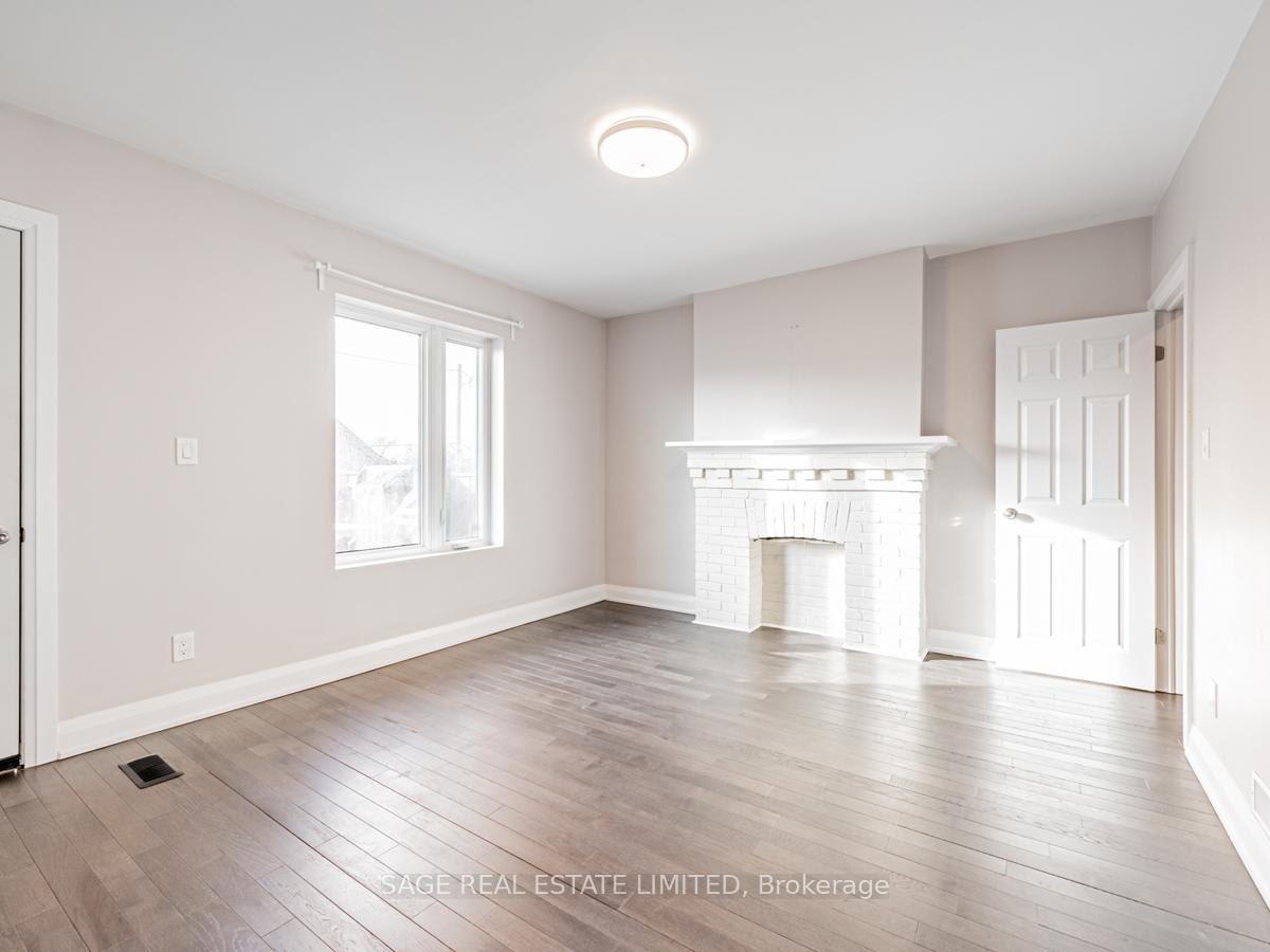 Photo 4 of Unit Upper, 130 Marchmount Road, Toronto, Wychwood — HOMEH