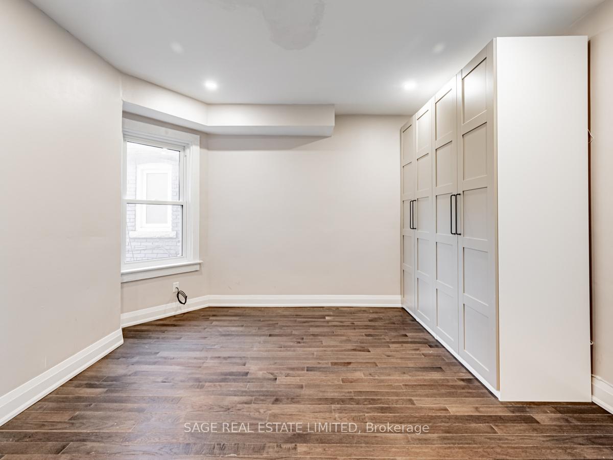 Photo 6 of Unit Upper, 130 Marchmount Road, Toronto, Wychwood — HOMEH