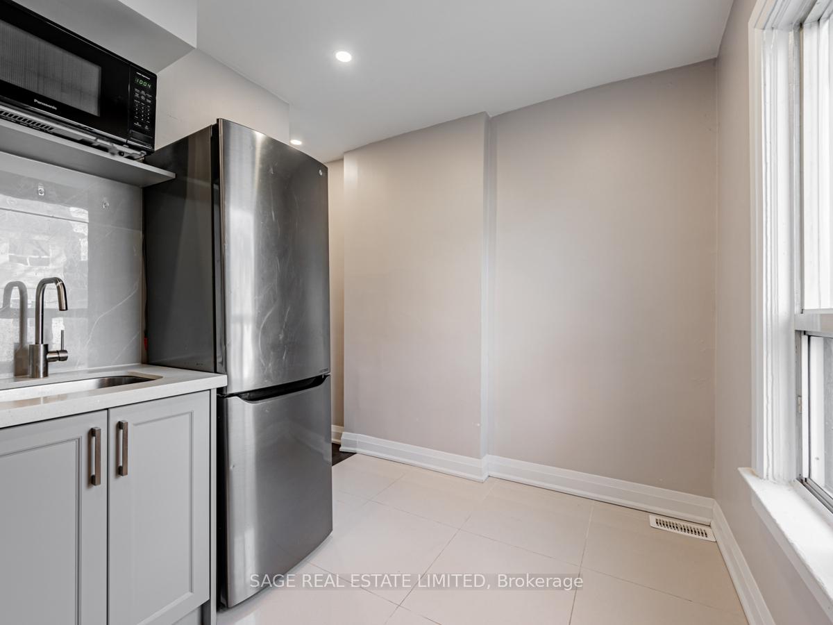 Photo 19 of Unit Upper, 130 Marchmount Road, Toronto, Wychwood — HOMEH