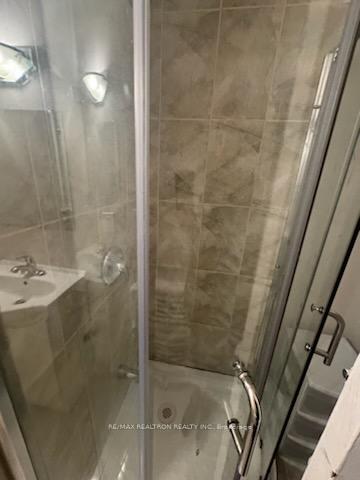 Photo 4 of Unit Apt. 4, 214 Gillard Avenue, Toronto, Greenwood-Coxwell — HOMEH