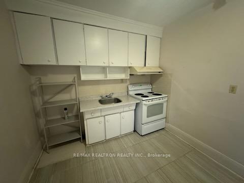 Photo 6 of Unit Apt. 4, 214 Gillard Avenue, Toronto, Greenwood-Coxwell — HOMEH