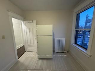 Photo 7 of Unit Apt. 4, 214 Gillard Avenue, Toronto, Greenwood-Coxwell — HOMEH