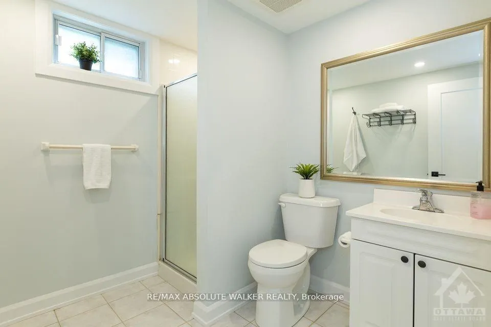 Photo 13 of 2606B Cleroux Crescent, Ottawa, Blackburn Hamlet (South) — HOMEH