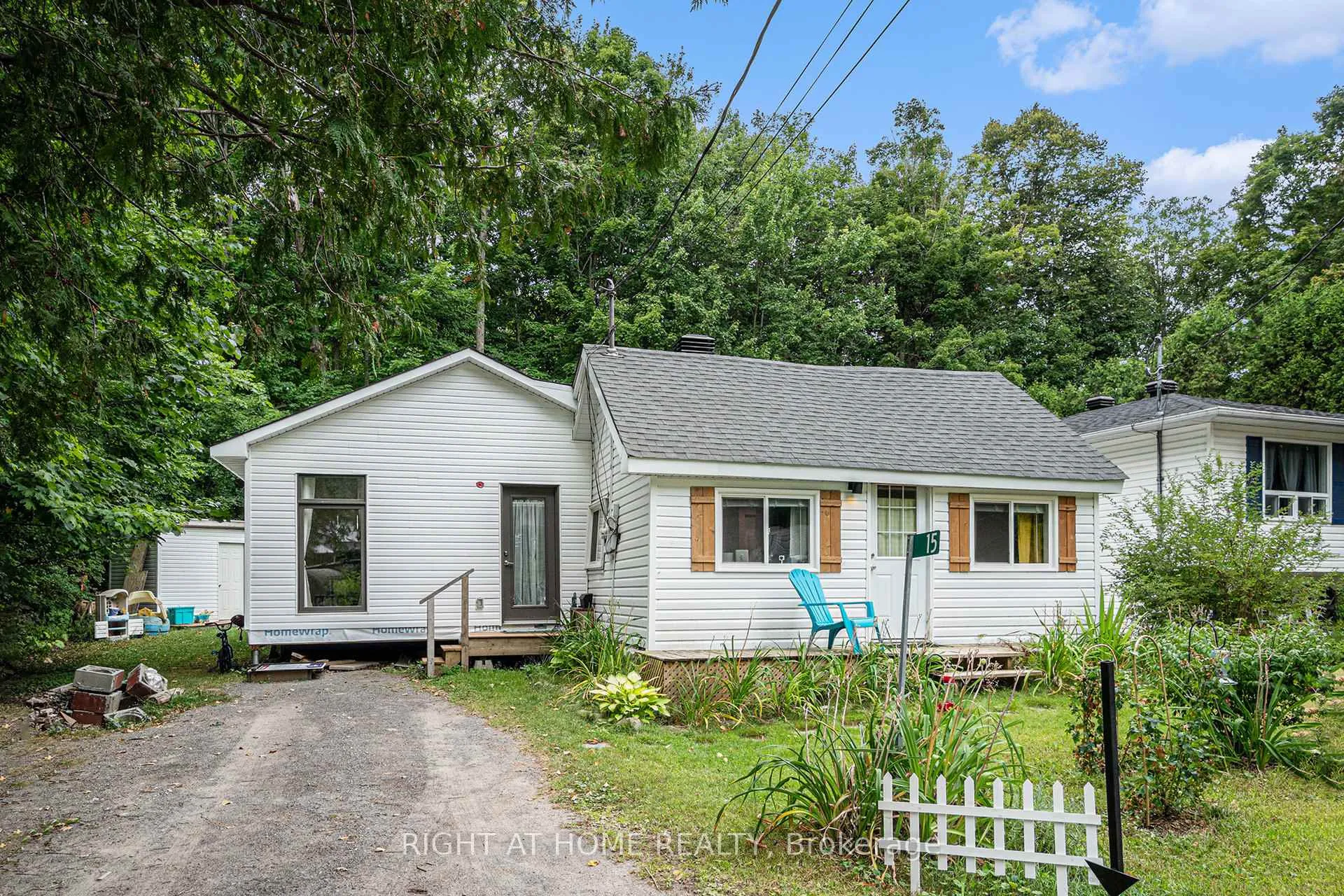 Photo 2 of 15 Willis James Lane, McNab/Braeside, Mcnab/Braeside Twps — HOMEH