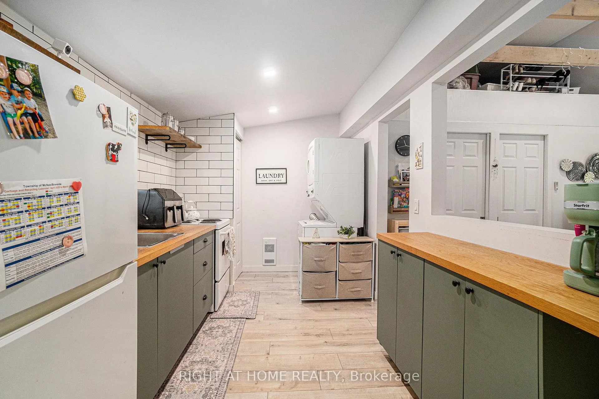 Photo 12 of 15 Willis James Lane, McNab/Braeside, Mcnab/Braeside Twps — HOMEH