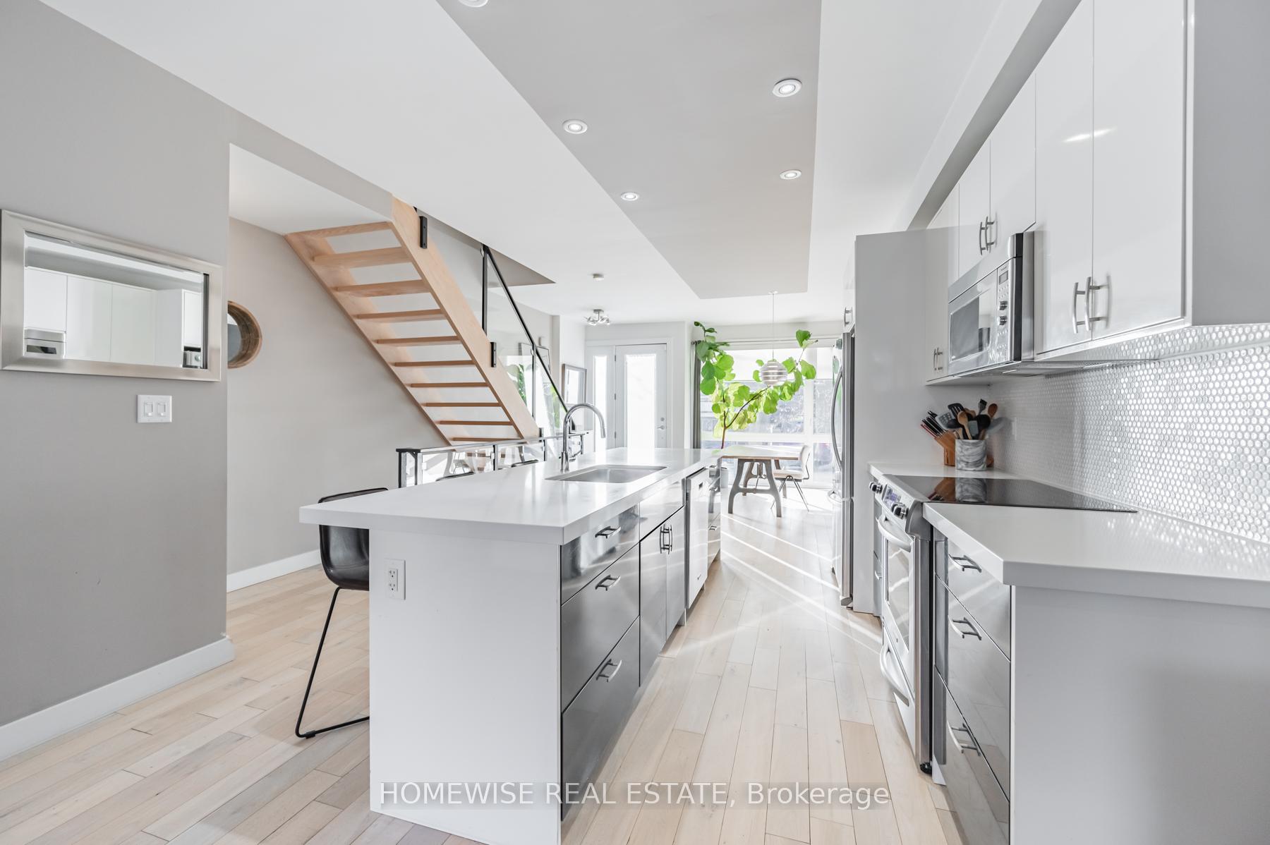 Photo 6 of 461B Atlas Avenue, Toronto, Oakwood Village — HOMEH