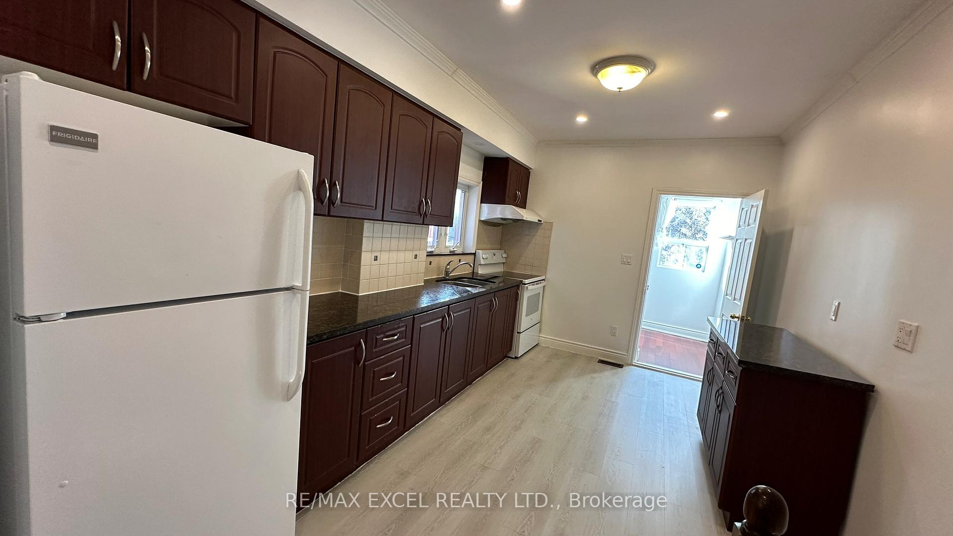 Photo 3 of 248 Highfield Road, Toronto, Greenwood-Coxwell — HOMEH