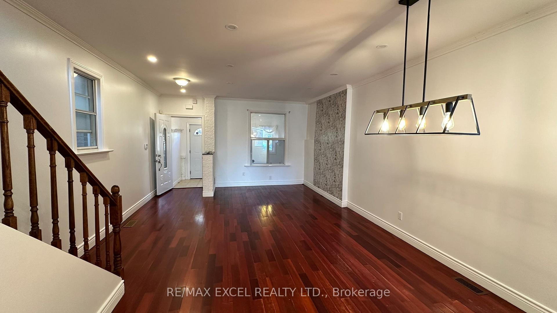 Photo 4 of 248 Highfield Road, Toronto, Greenwood-Coxwell — HOMEH