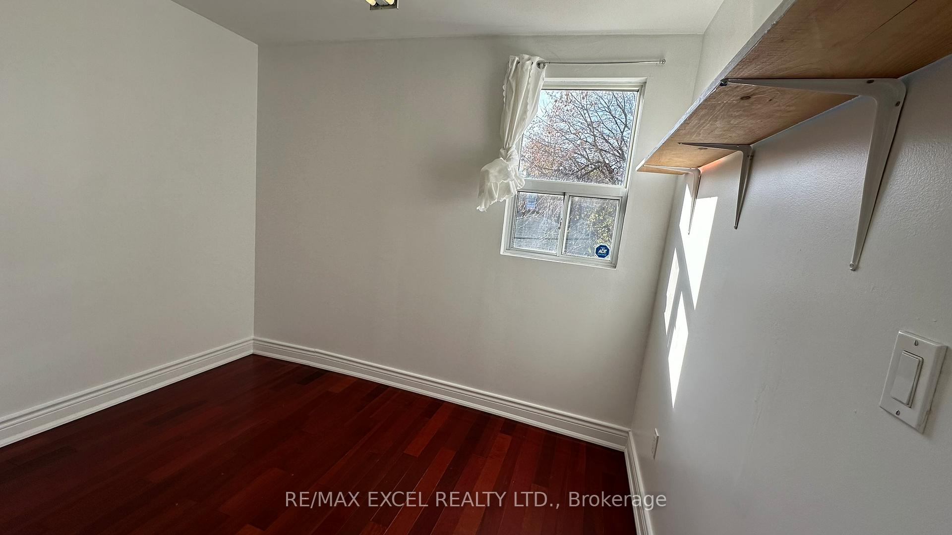 Photo 5 of 248 Highfield Road, Toronto, Greenwood-Coxwell — HOMEH