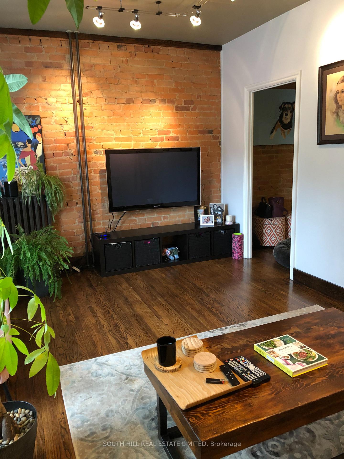 Photo 10 of Unit 2, 274 Avenue Road W, Toronto, The Annex — HOMEH