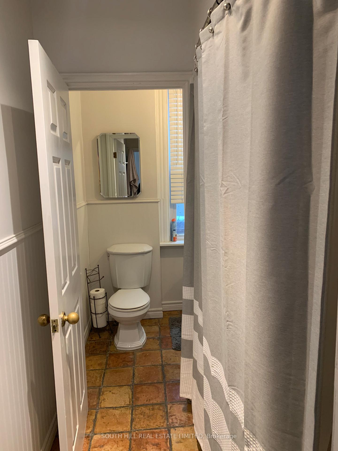 Photo 8 of Unit 2, 274 Avenue Road W, Toronto, The Annex — HOMEH