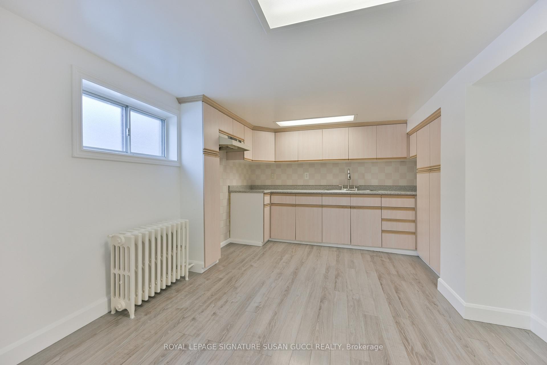 Photo 16 of 40 Lankin Boulevard, Toronto, Danforth Village-East York — HOMEH