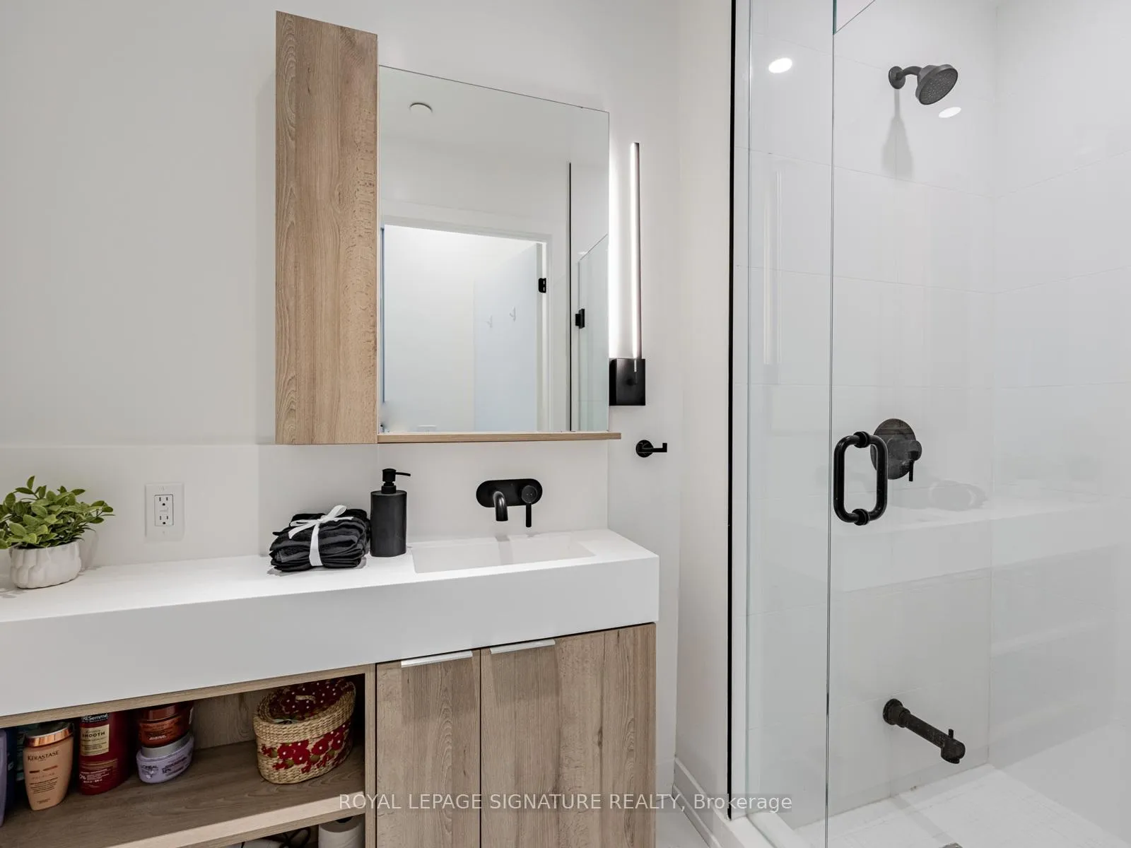 Photo 11 of Unit 2307, 127 Broadway Avenue, Toronto, Mount Pleasant West — HOMEH