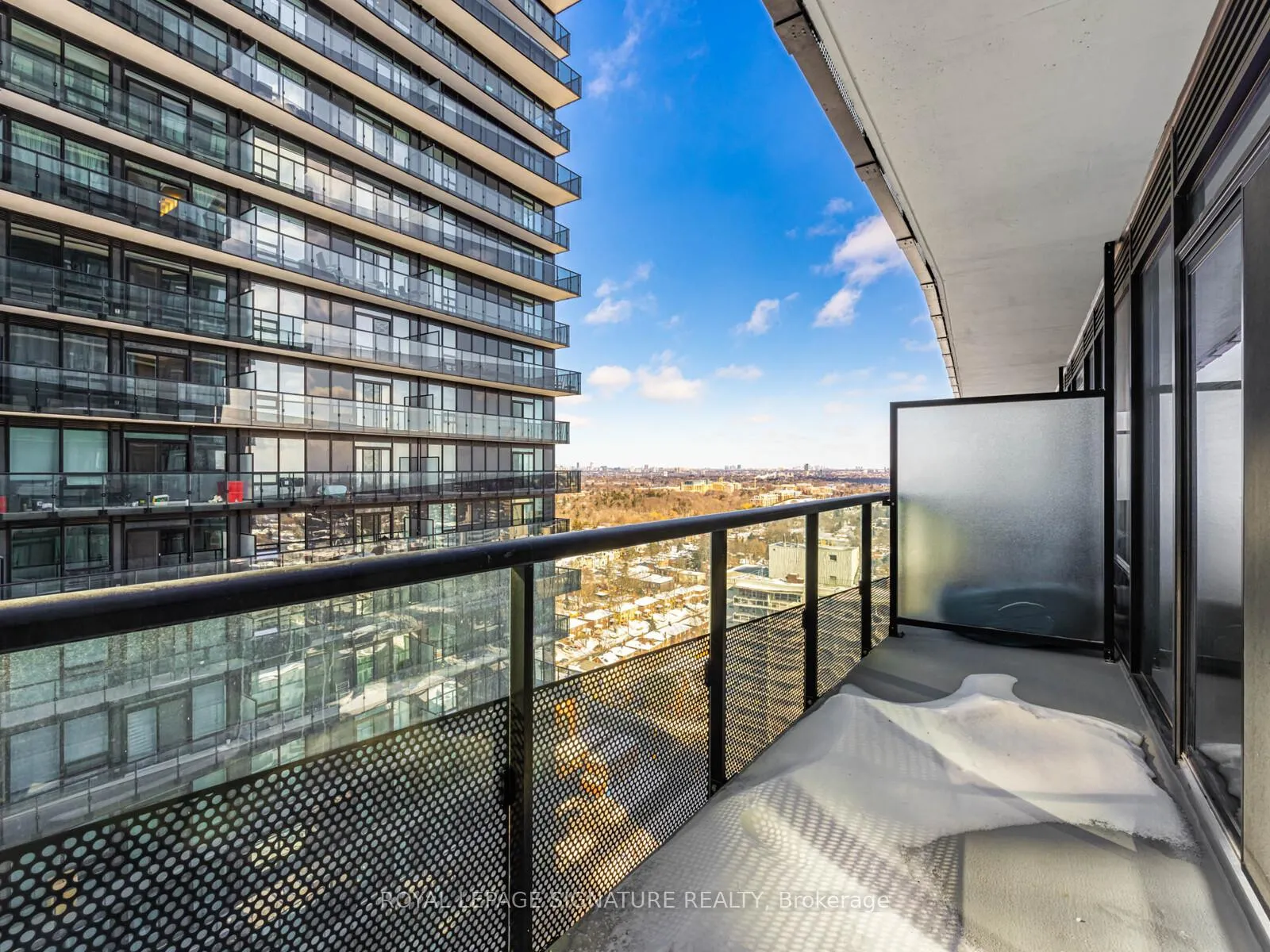 Photo 13 of Unit 2307, 127 Broadway Avenue, Toronto, Mount Pleasant West — HOMEH