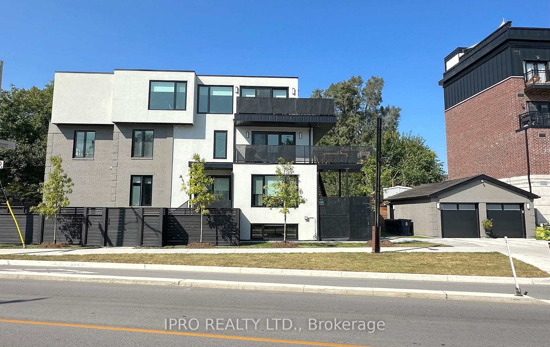 Front of Unit 3, 109 Rhodes Avenue