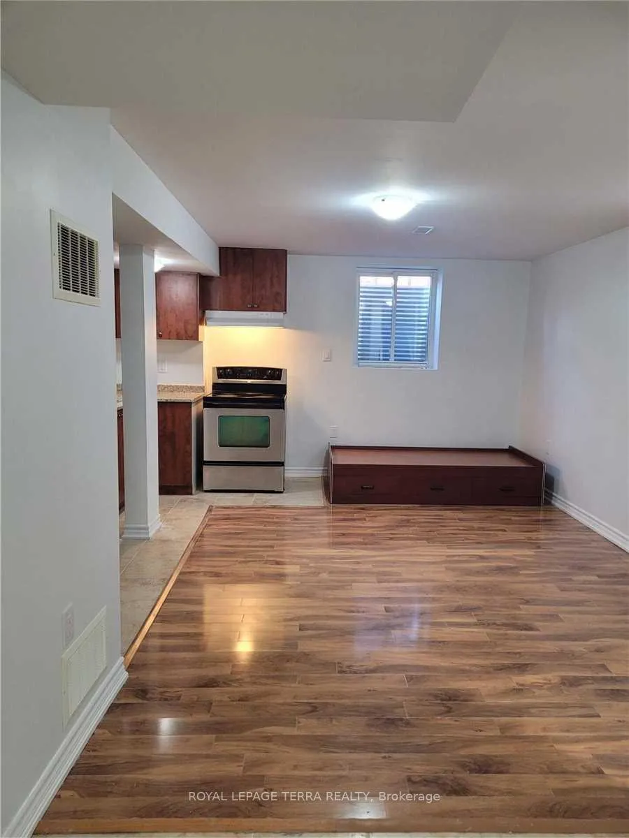 Photo 5 of Unit Bsmt, 37 Southlake Boulevard, Brampton, Madoc — HOMEH