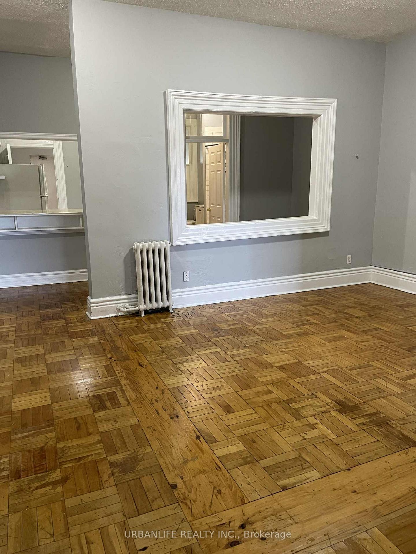 Photo 6 of Unit 3rd Fl, 887 Queen Street W, Toronto, Trinity-Bellwoods — HOMEH