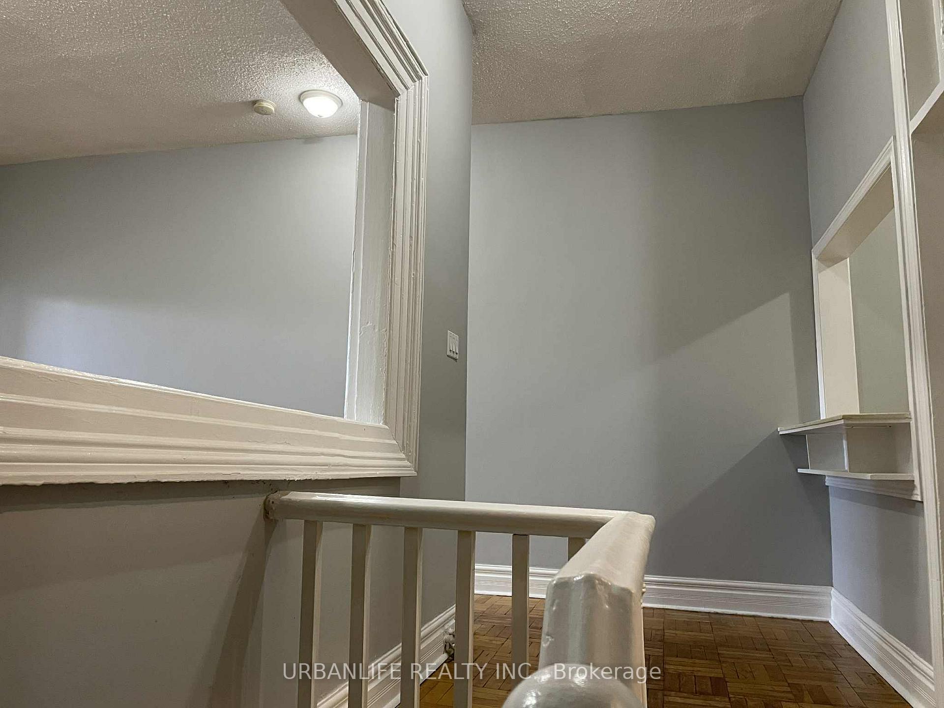 Photo 7 of Unit 3rd Fl, 887 Queen Street W, Toronto, Trinity-Bellwoods — HOMEH