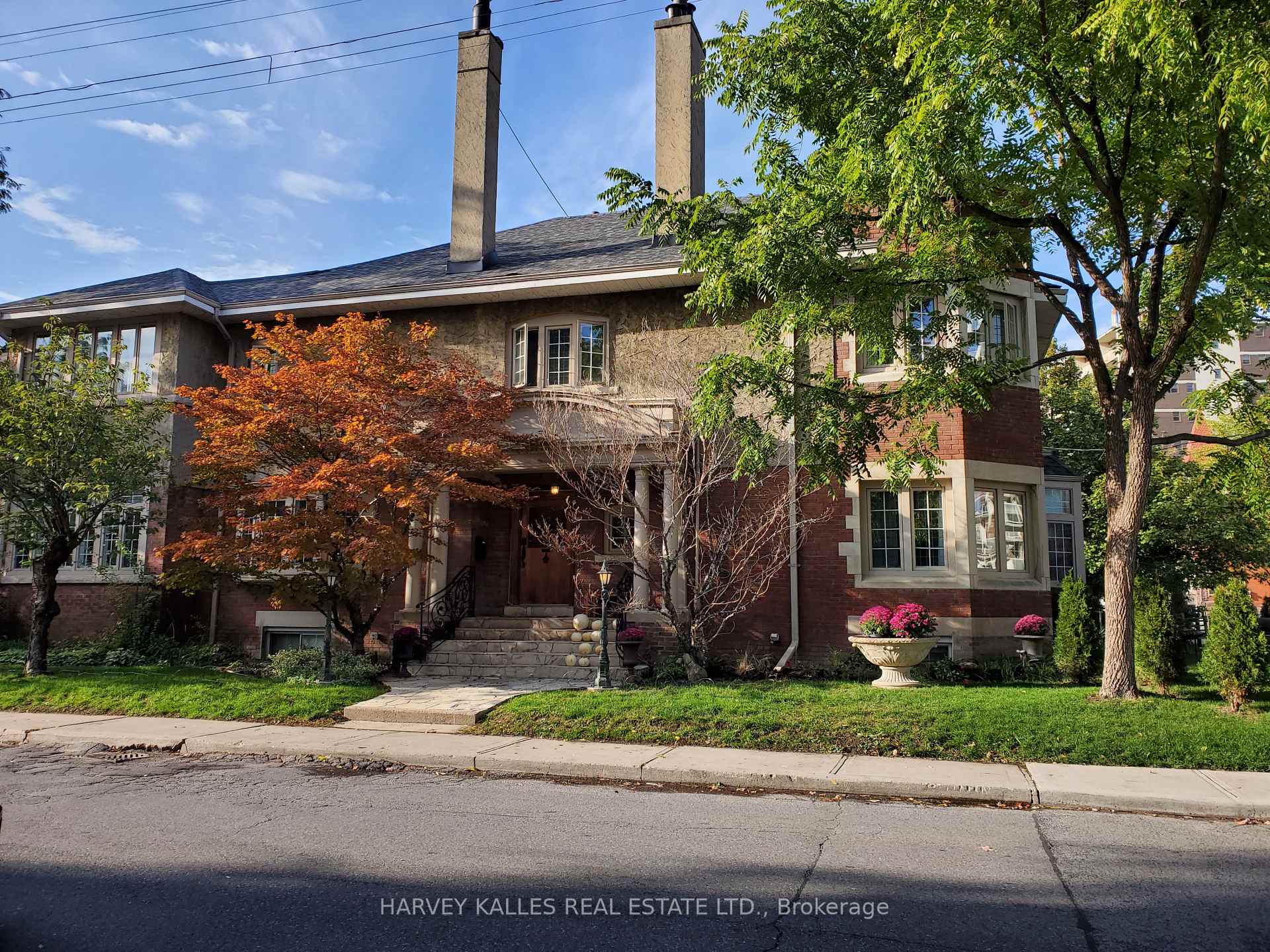 Photo 1 of 260 St George Street, Toronto, The Annex — HOMEH