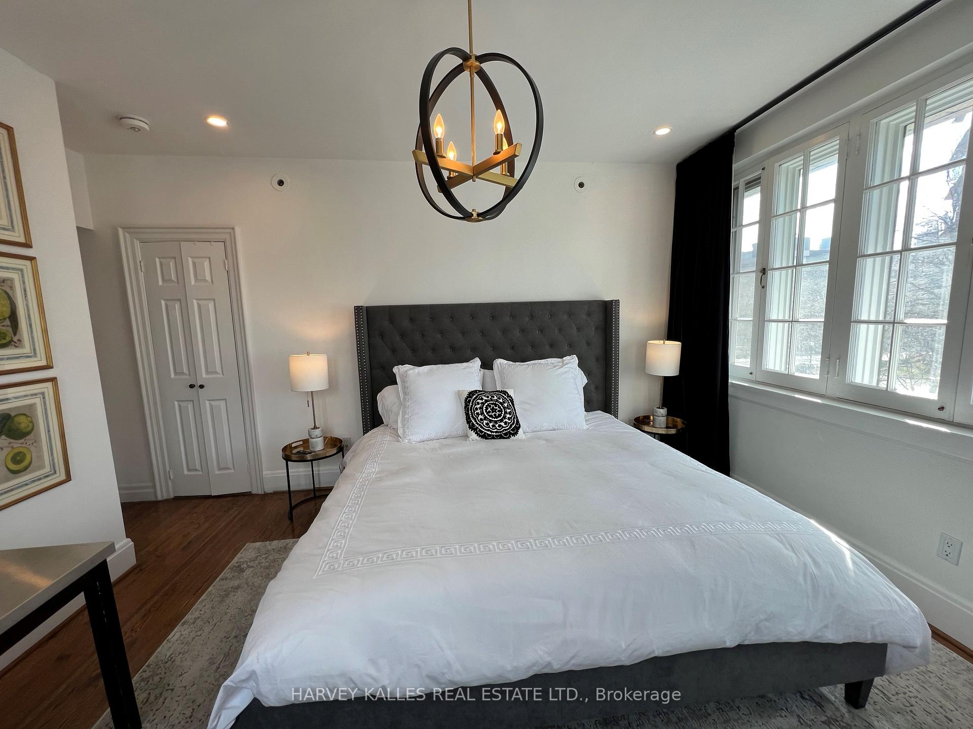 Photo 2 of 260 St George Street, Toronto, The Annex — HOMEH