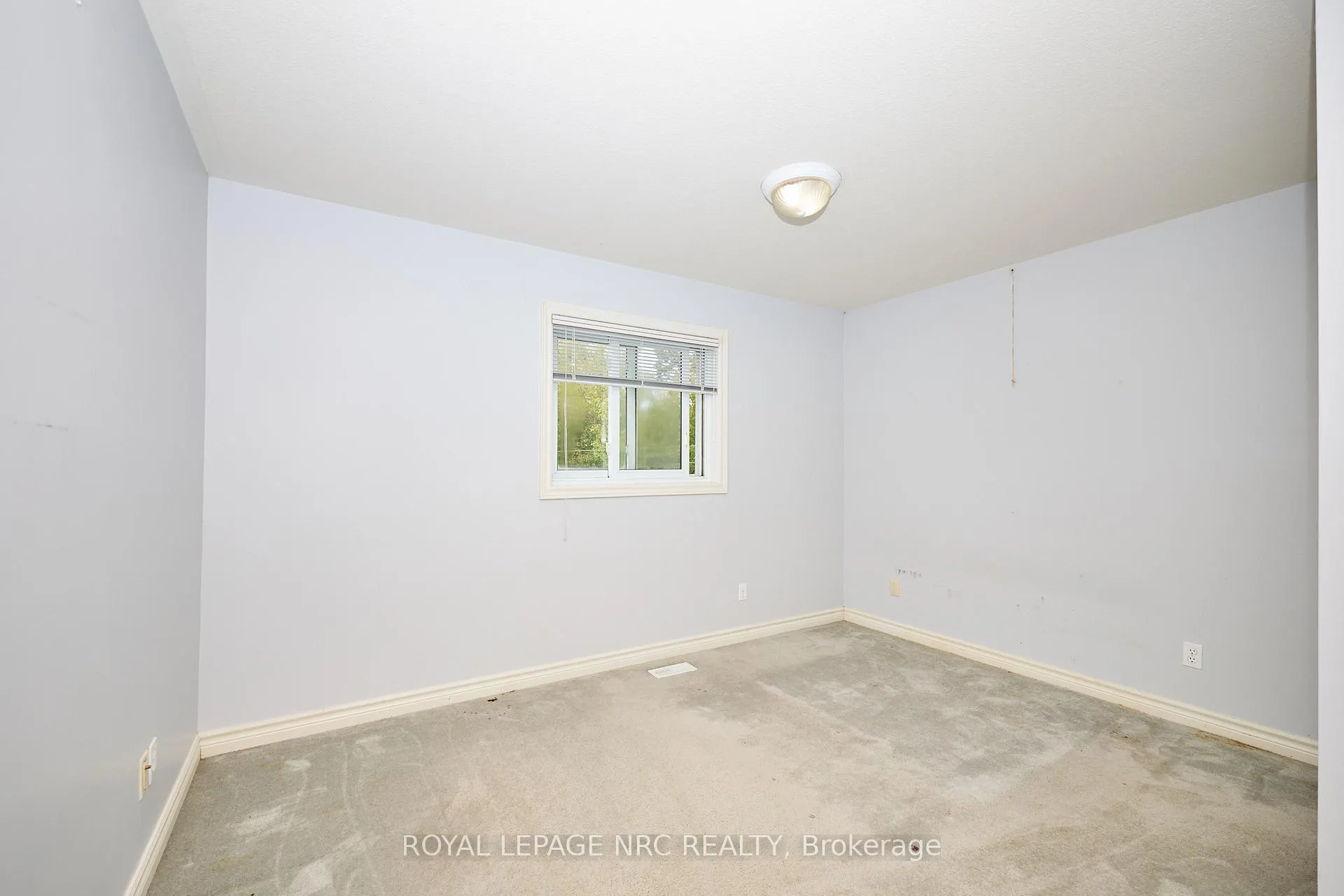 Photo 15 of 4431 Montrose Road, Niagara Falls, Ascot — HOMEH