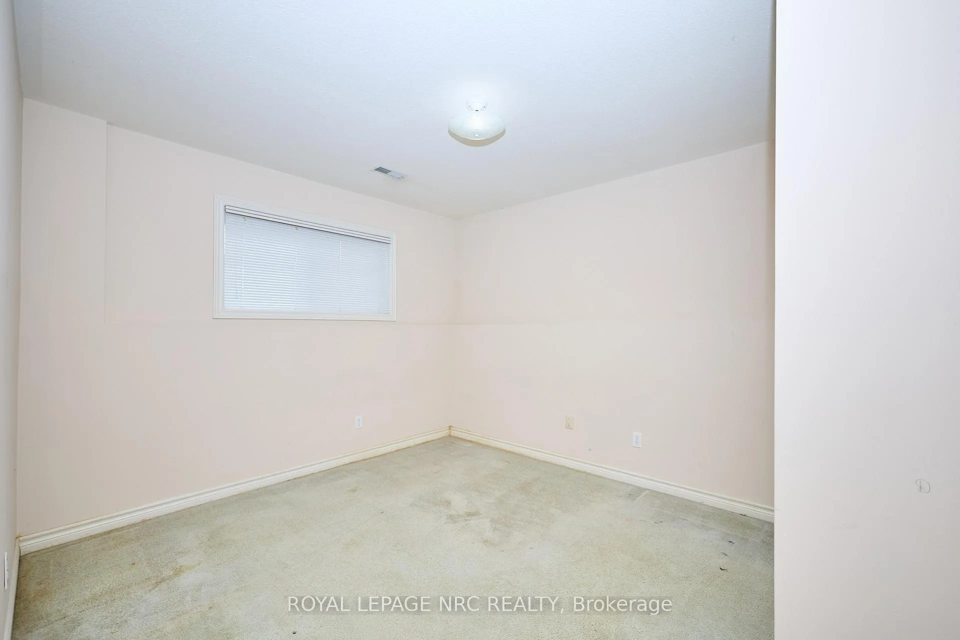Photo 21 of 4431 Montrose Road, Niagara Falls, Ascot — HOMEH