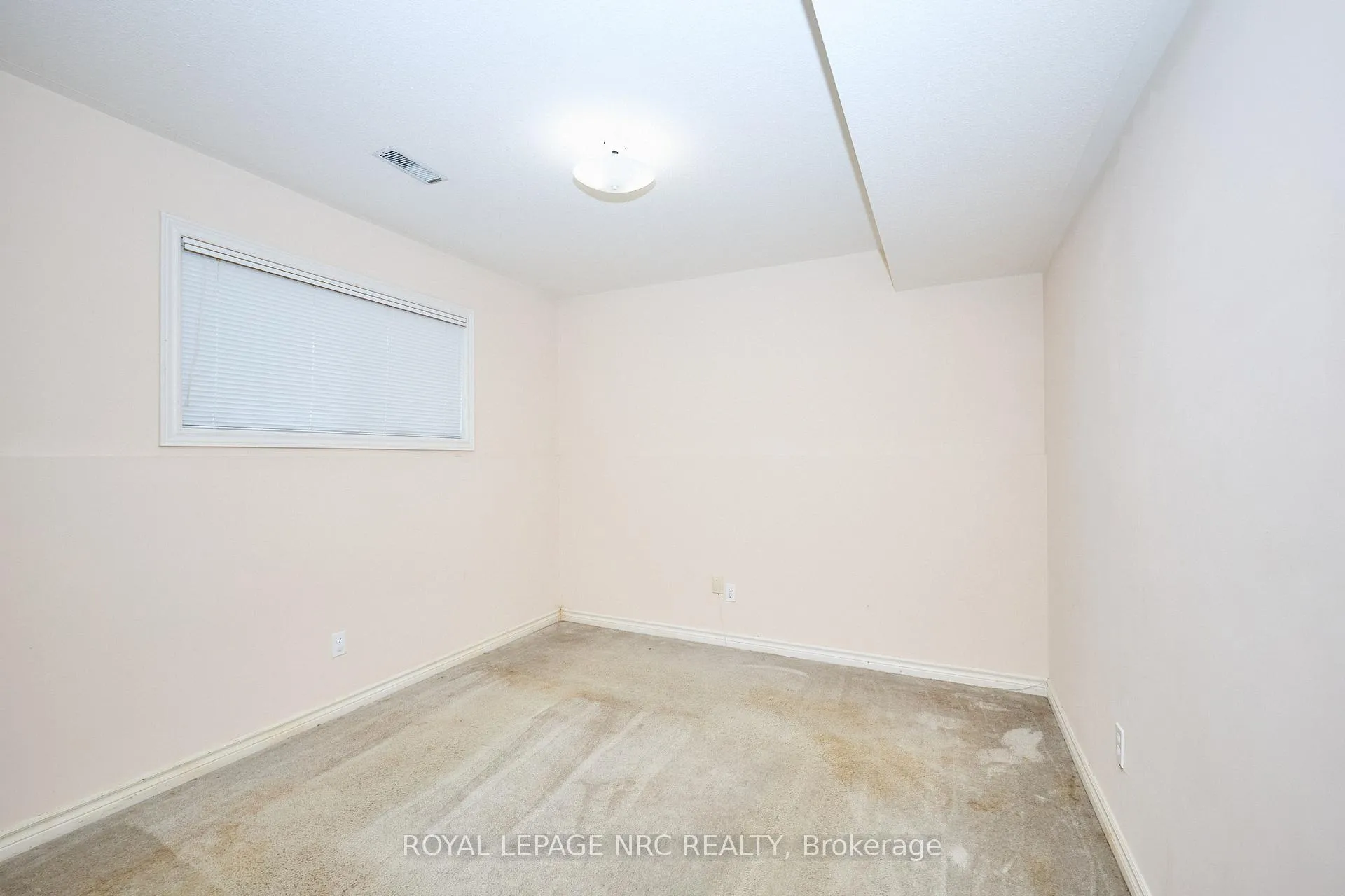 Photo 24 of 4431 Montrose Road, Niagara Falls, Ascot — HOMEH