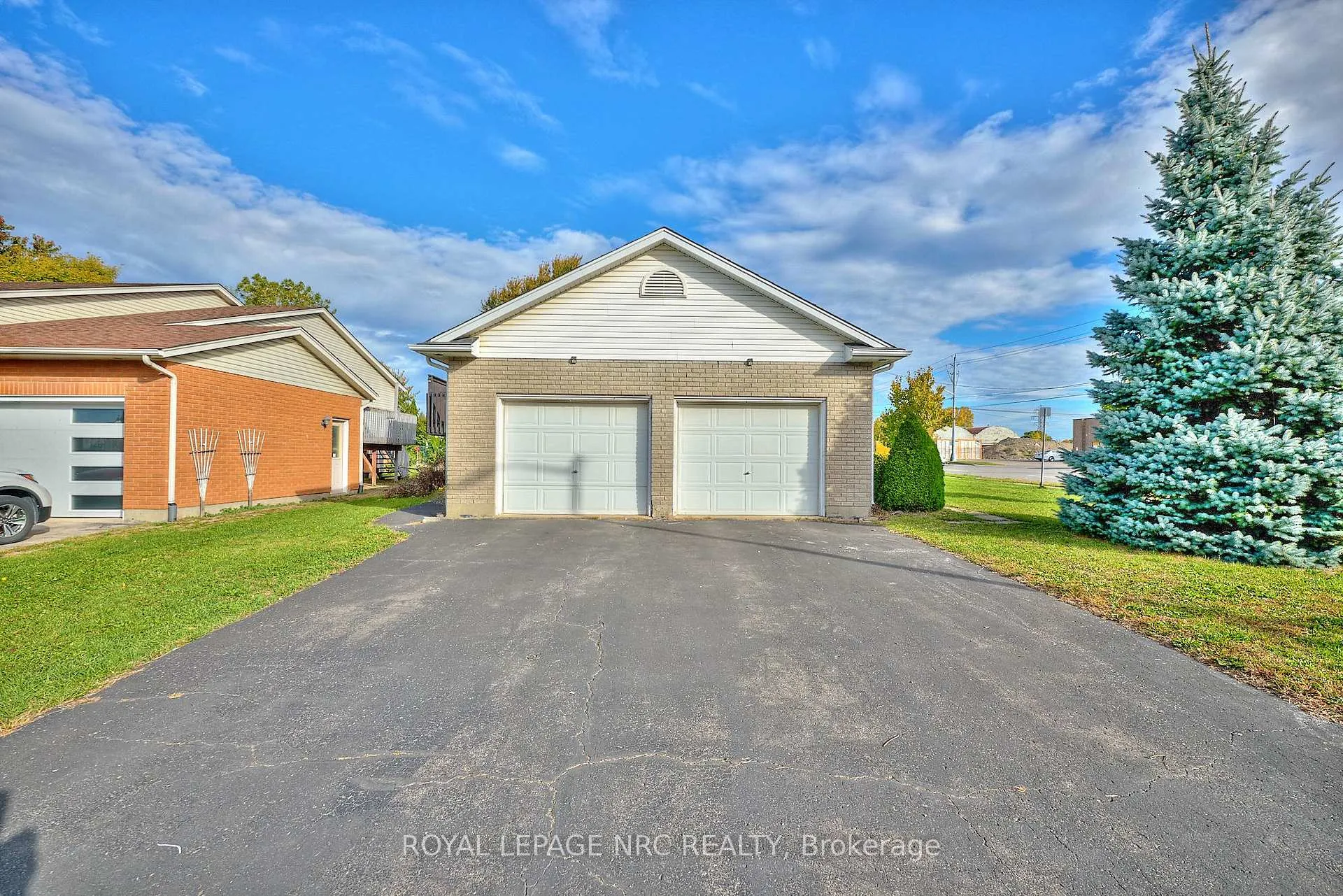 Photo 30 of 4431 Montrose Road, Niagara Falls, Ascot — HOMEH