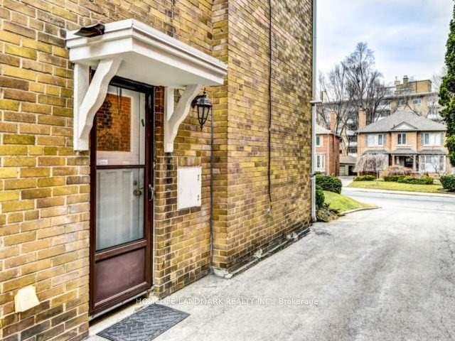 Photo 4 of 622 Vesta Drive, Toronto, Forest Hill South — HOMEH