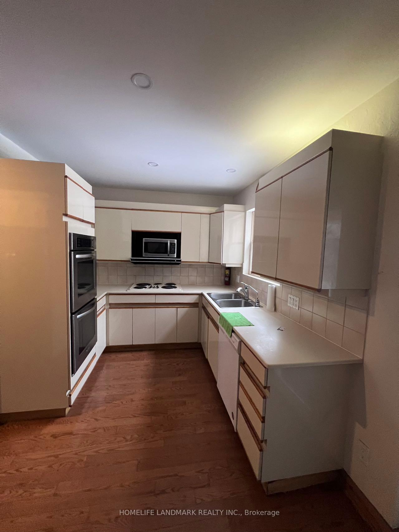 Photo 9 of 622 Vesta Drive, Toronto, Forest Hill South — HOMEH