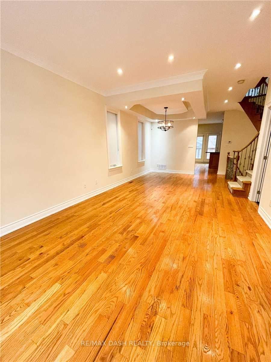 Photo 5 of 146 Gough Avenue, Toronto, Playter Estates-Danforth — HOMEH
