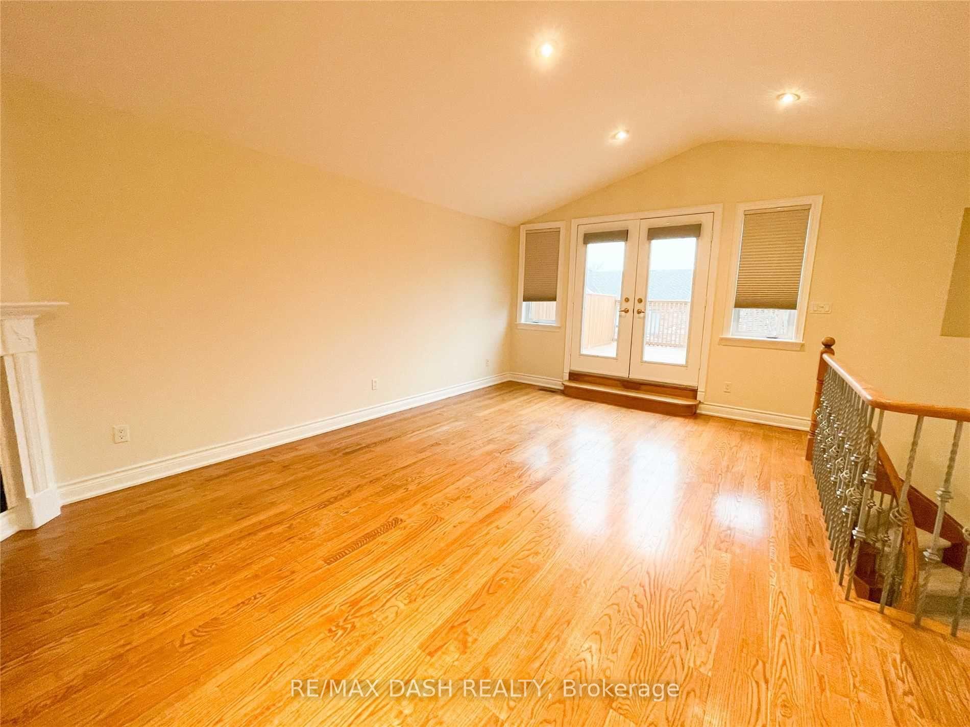Photo 11 of 146 Gough Avenue, Toronto, Playter Estates-Danforth — HOMEH