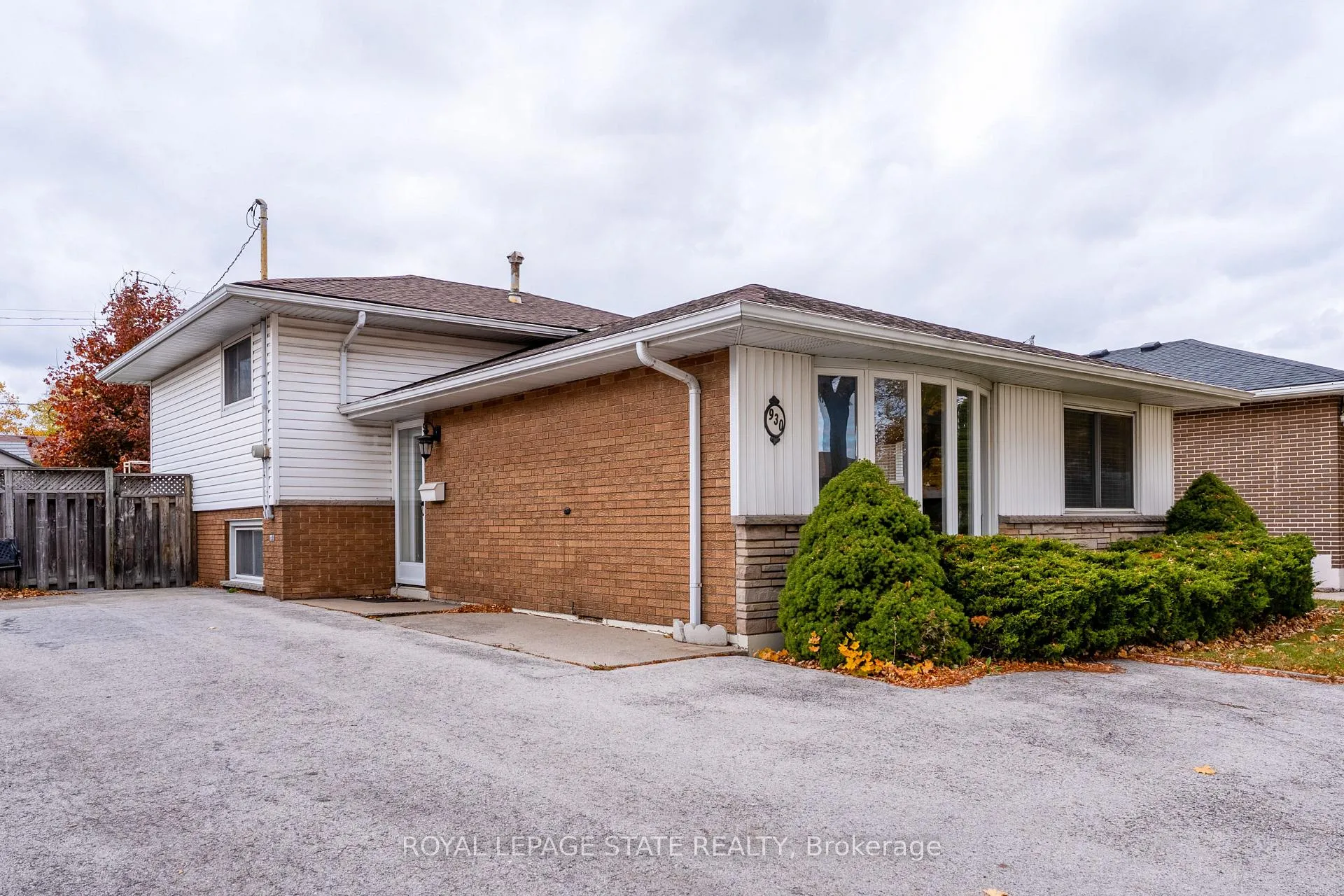 Photo 3 of 930 Upper Ottawa Street, Hamilton, Berrisfield — HOMEH