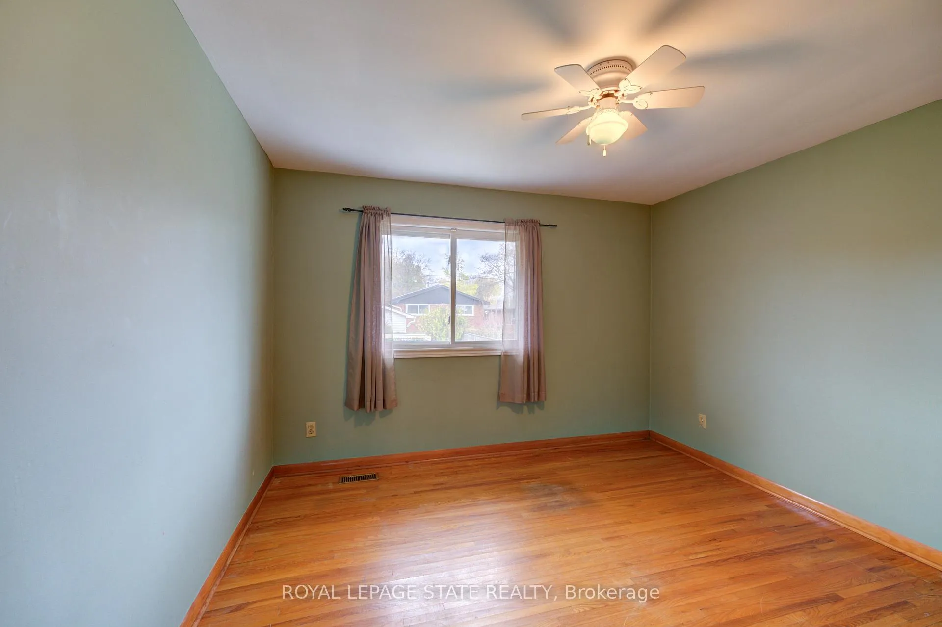 Photo 27 of 930 Upper Ottawa Street, Hamilton, Berrisfield — HOMEH