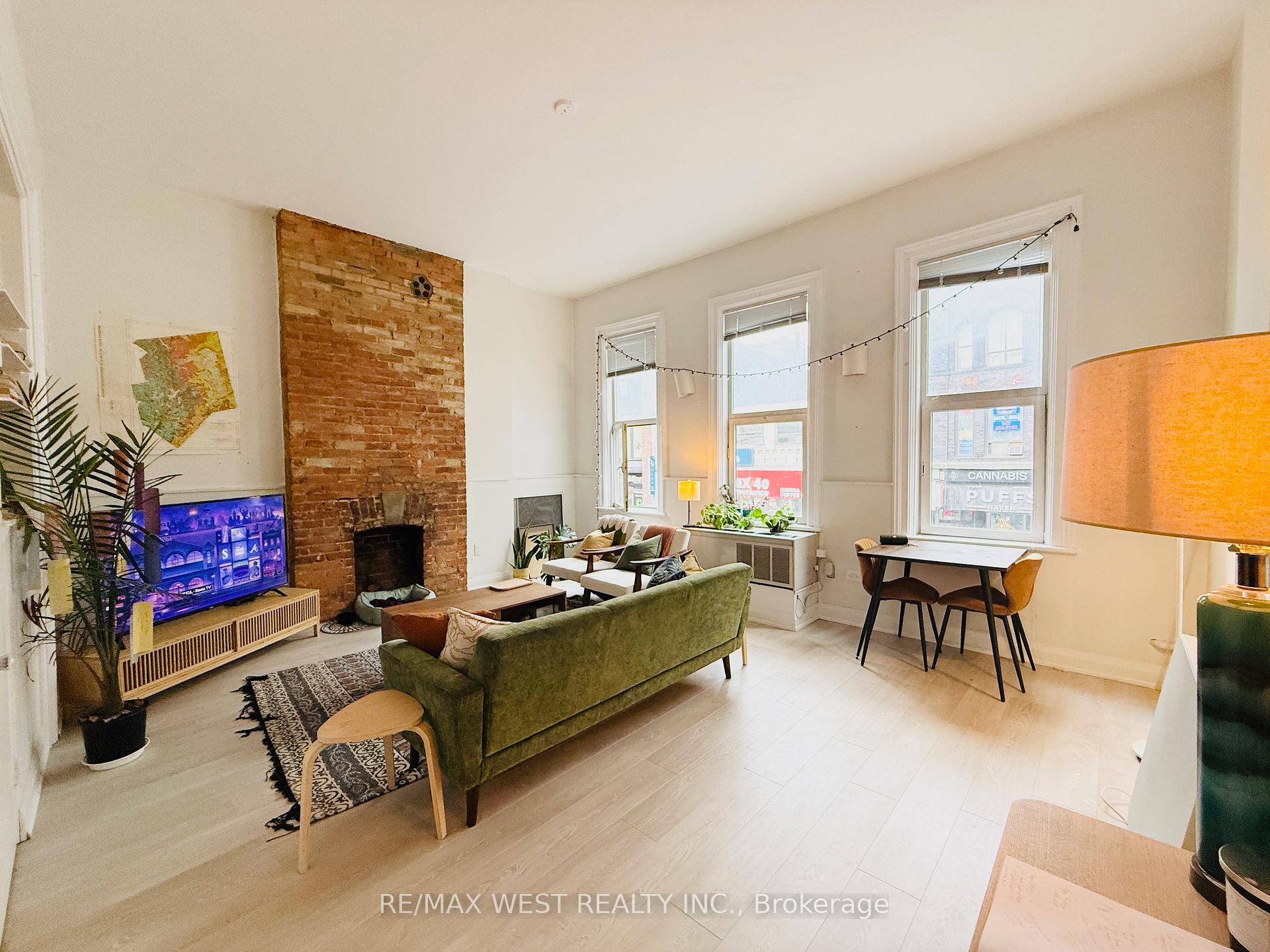 Photo 1 of Unit 2nd Flr, 588 Yonge Street, Toronto, Bay Street Corridor — HOMEH