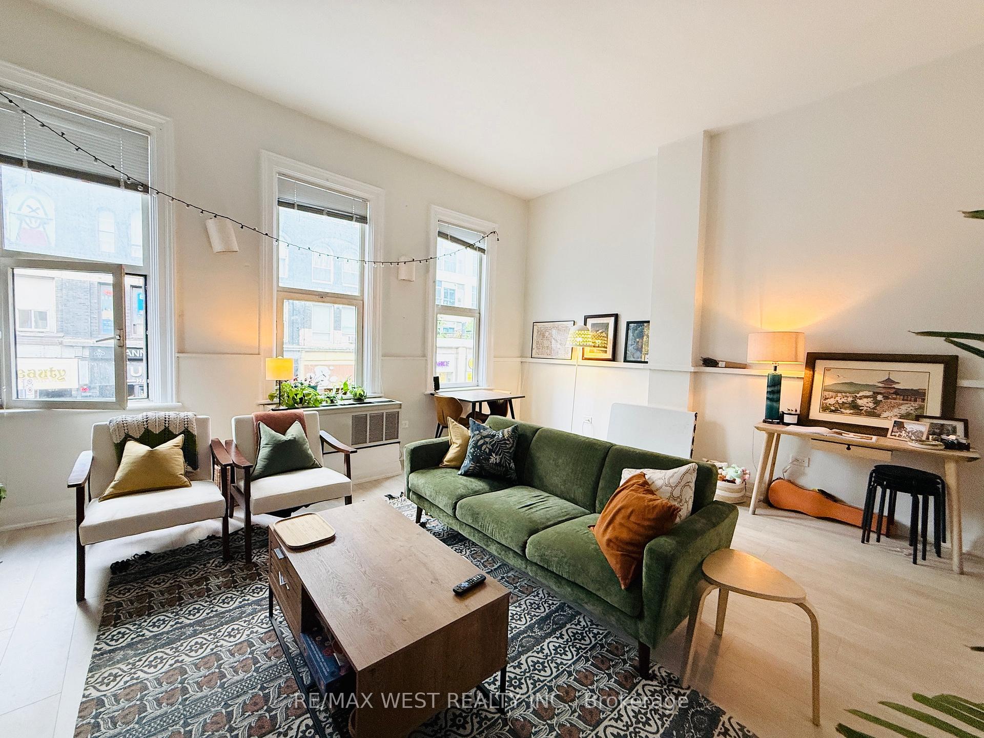 Photo 3 of Unit 2nd Flr, 588 Yonge Street, Toronto, Bay Street Corridor — HOMEH