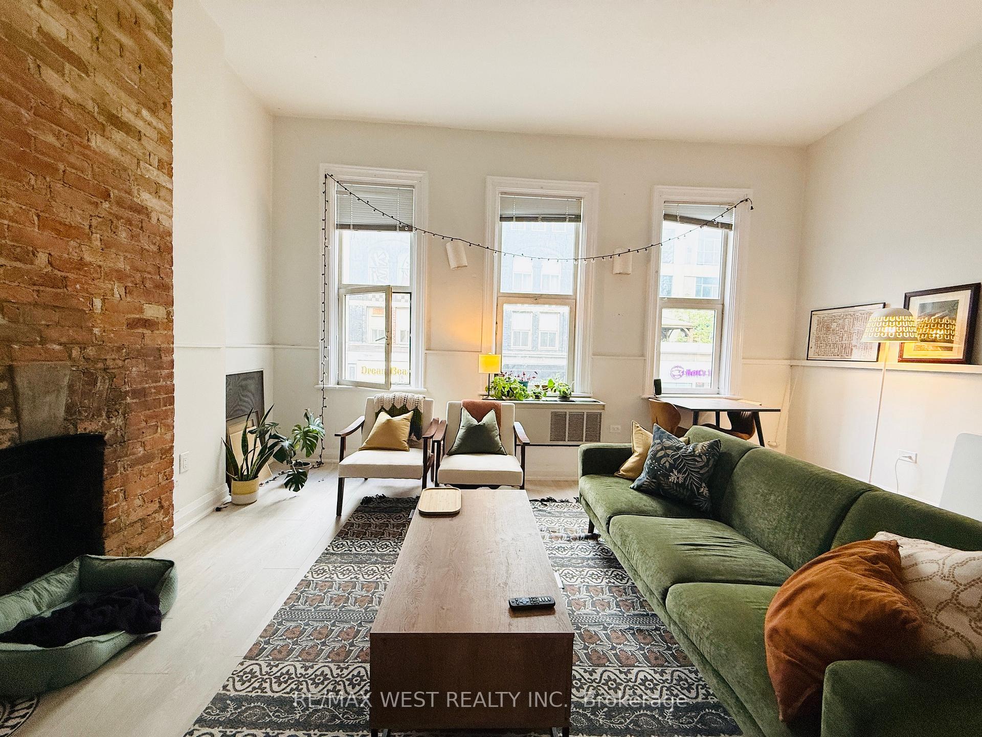 Photo 7 of Unit 2nd Flr, 588 Yonge Street, Toronto, Bay Street Corridor — HOMEH