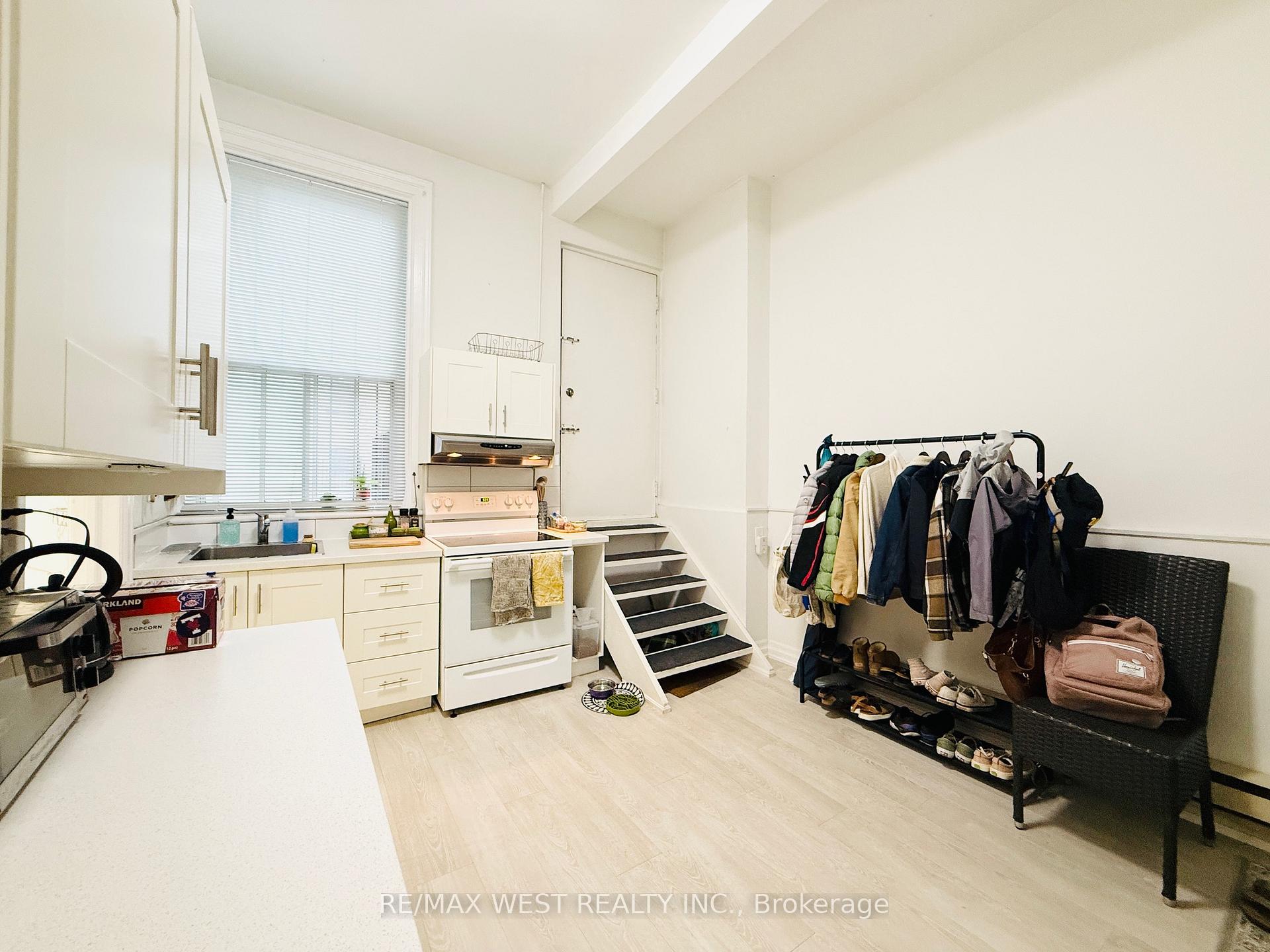 Photo 10 of Unit 2nd Flr, 588 Yonge Street, Toronto, Bay Street Corridor — HOMEH