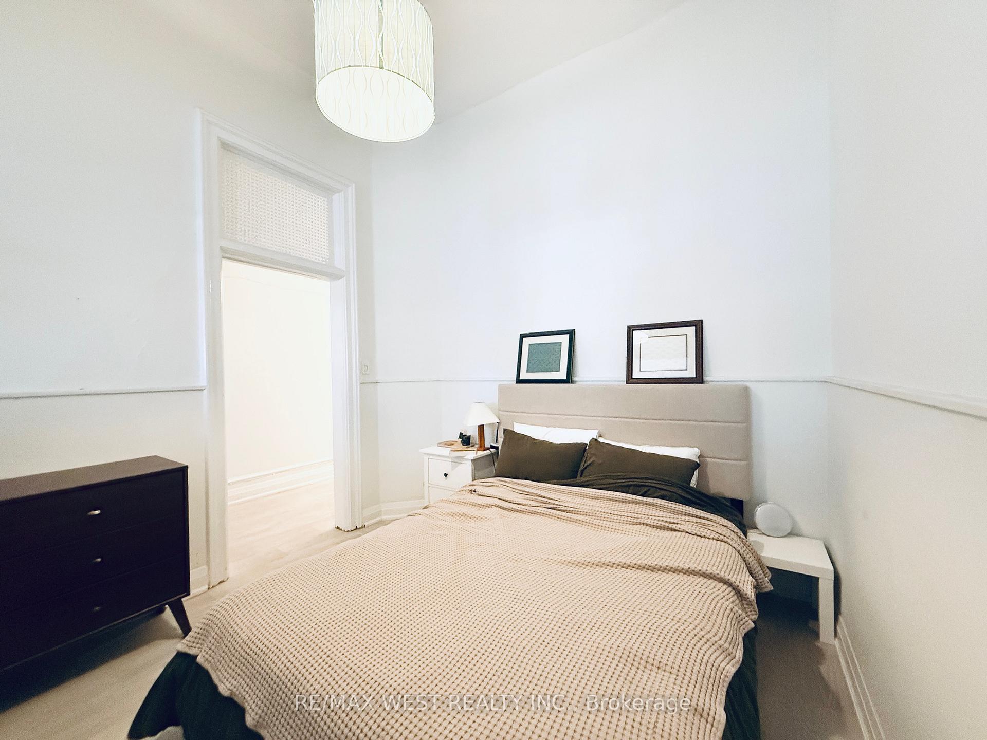Photo 15 of Unit 2nd Flr, 588 Yonge Street, Toronto, Bay Street Corridor — HOMEH