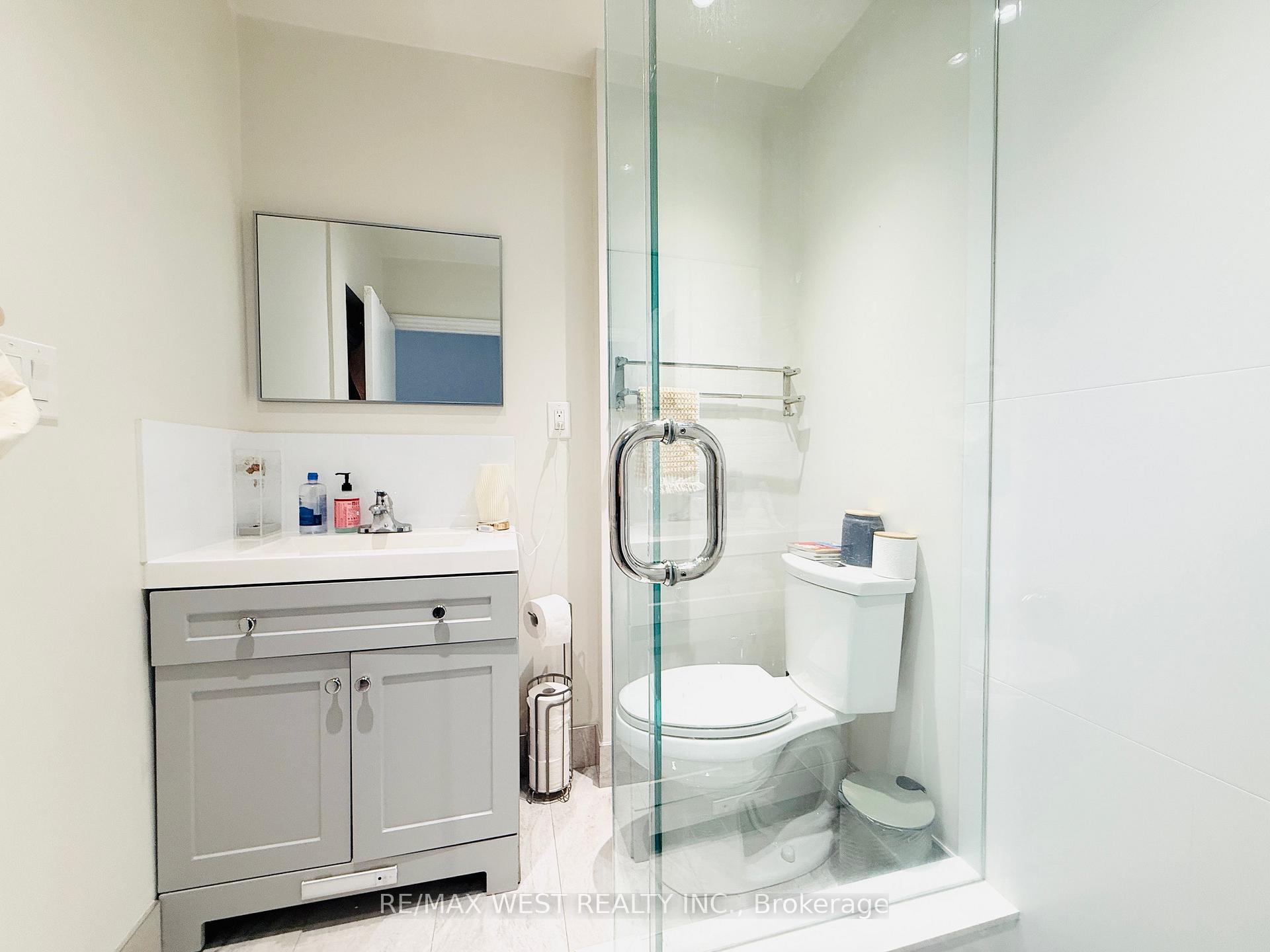 Photo 17 of Unit 2nd Flr, 588 Yonge Street, Toronto, Bay Street Corridor — HOMEH