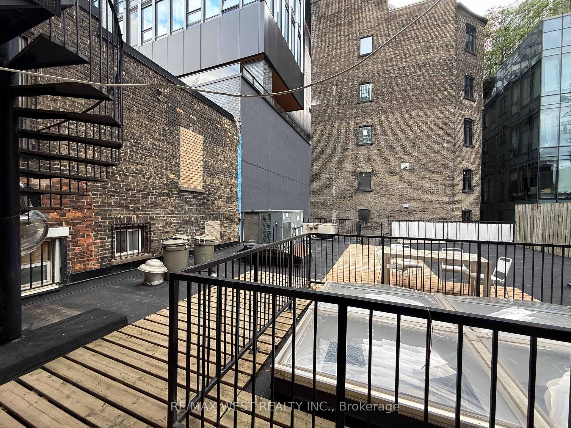 Photo 18 of Unit 2nd Flr, 588 Yonge Street, Toronto, Bay Street Corridor — HOMEH