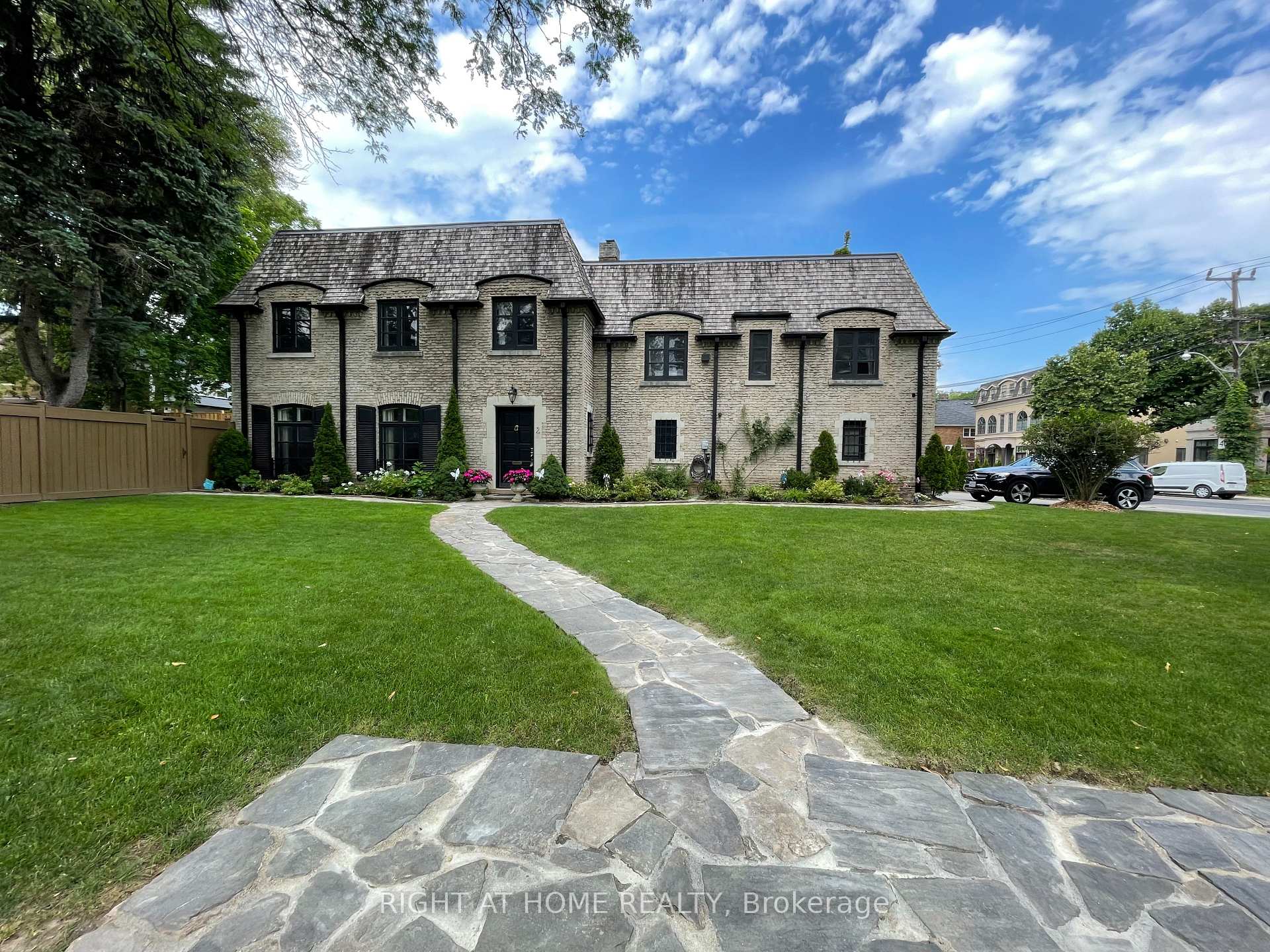 Photo 1 of 2 Chadwick Avenue, Toronto, Forest Hill South — HOMEH